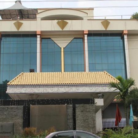 Zip By Spree Hotels Surabi International Vellore Exterior photo