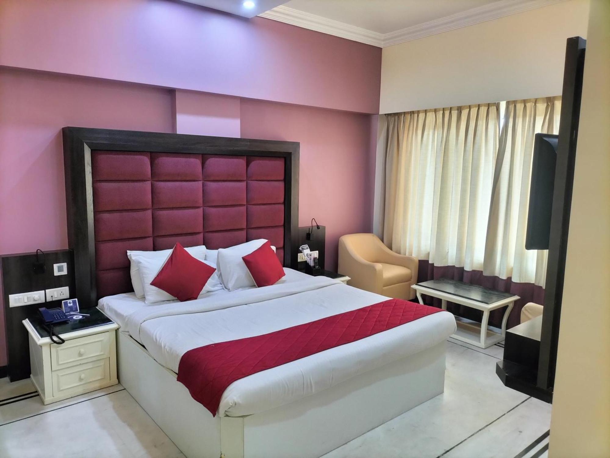 Zip By Spree Hotels Surabi International Vellore Exterior photo